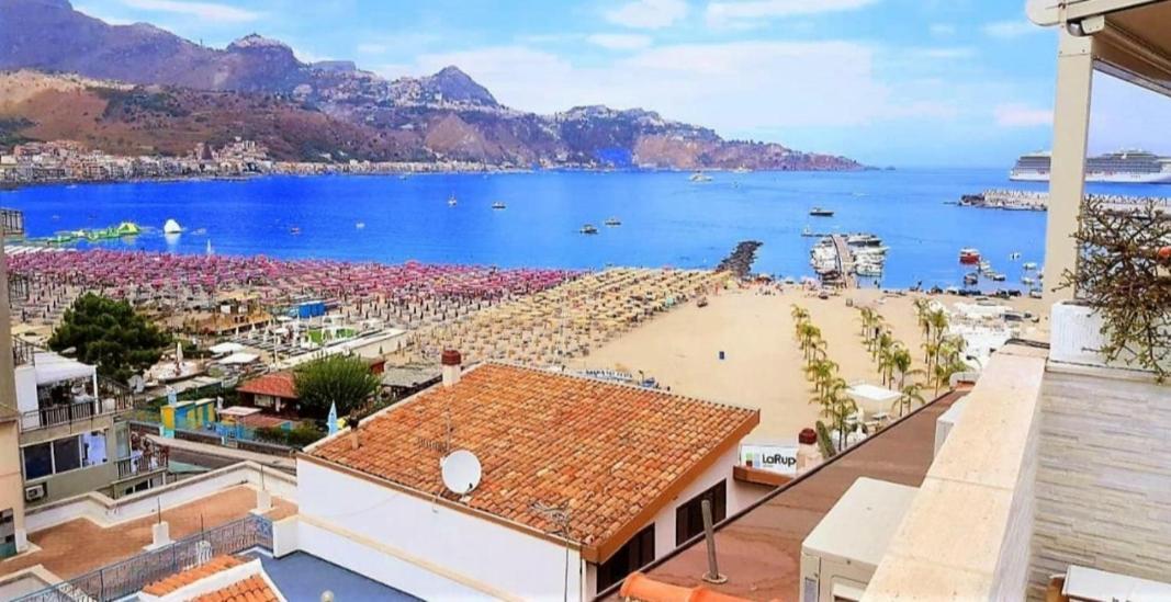 Janeta Panoramic Loft Apartment Giardini Naxos